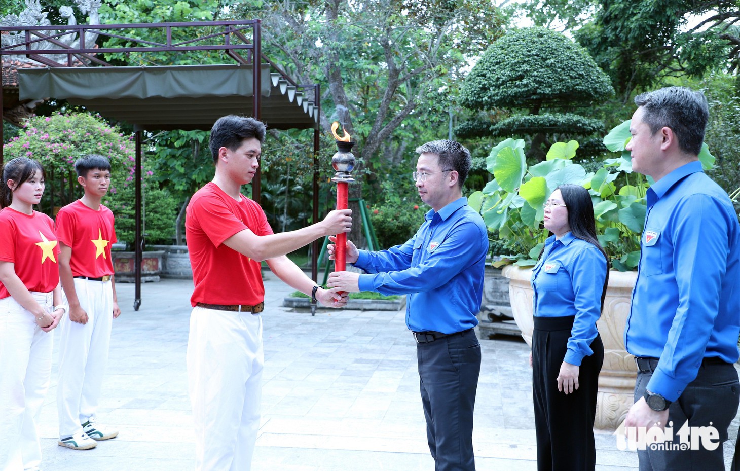 Từ quê hương Bác Hồ, tuổi trẻ cả nước tiếp lửa hành trình yêu nước - Ảnh 4.