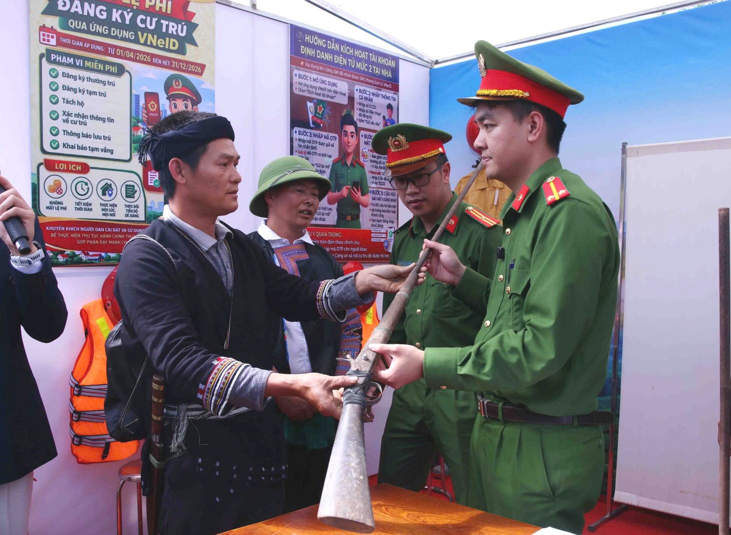 công an - Ảnh 18.