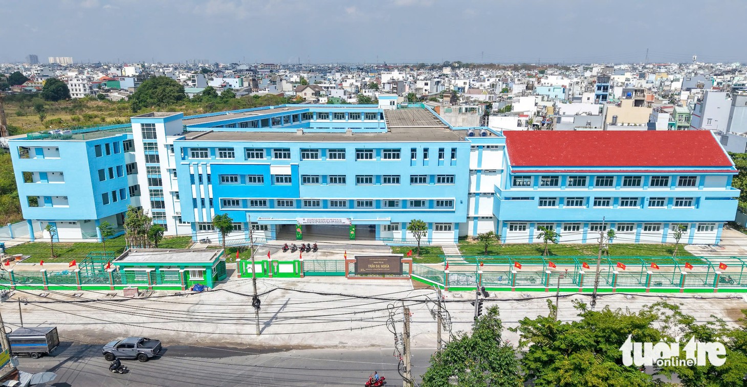 Cao điểm '100 ngày đêm hoàn thành 1.000 phòng học’ tại TP.HCM - Ảnh 11.