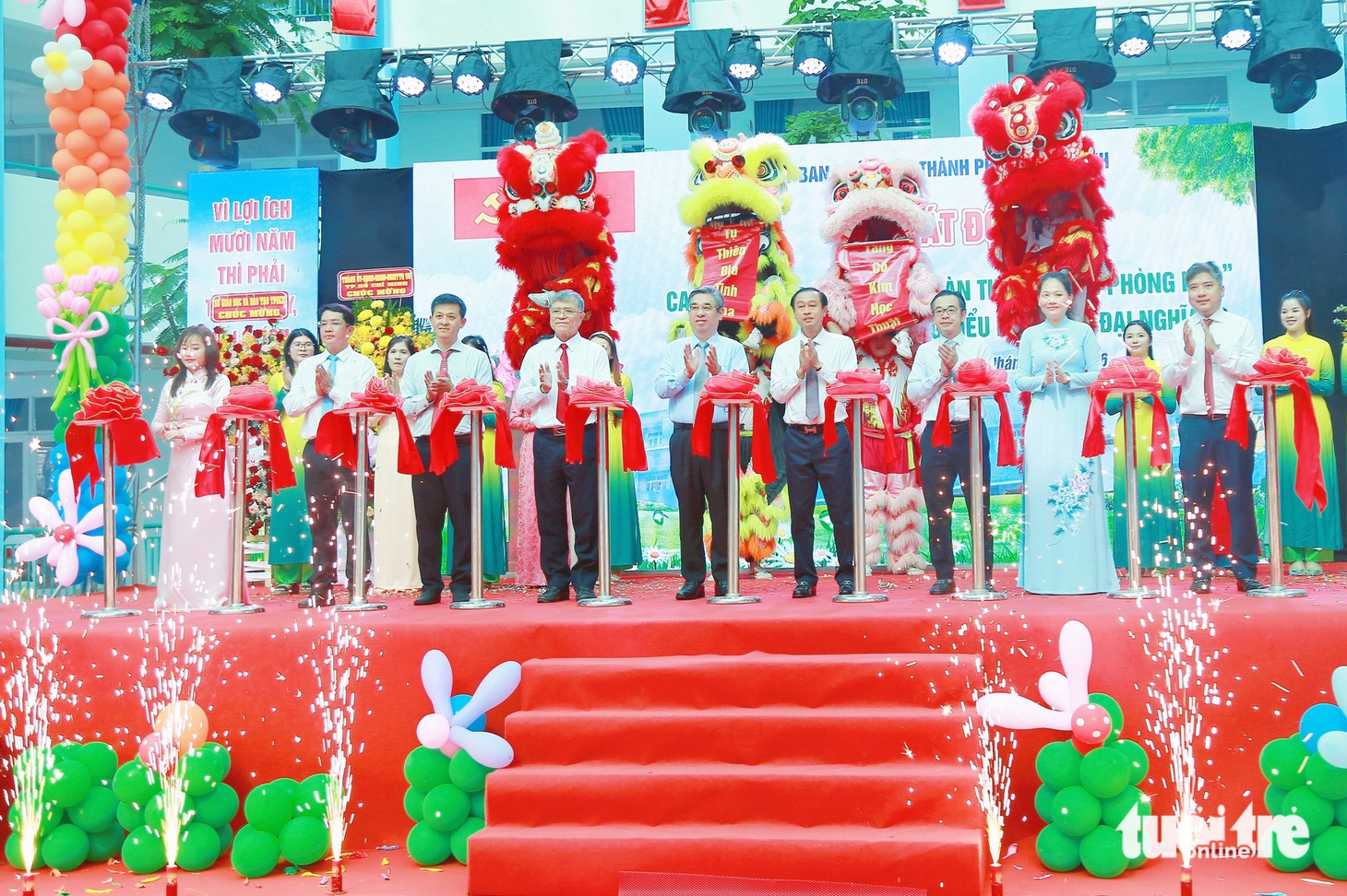 Cao điểm '100 ngày đêm hoàn thành 1.000 phòng học’ tại TP.HCM - Ảnh 1.