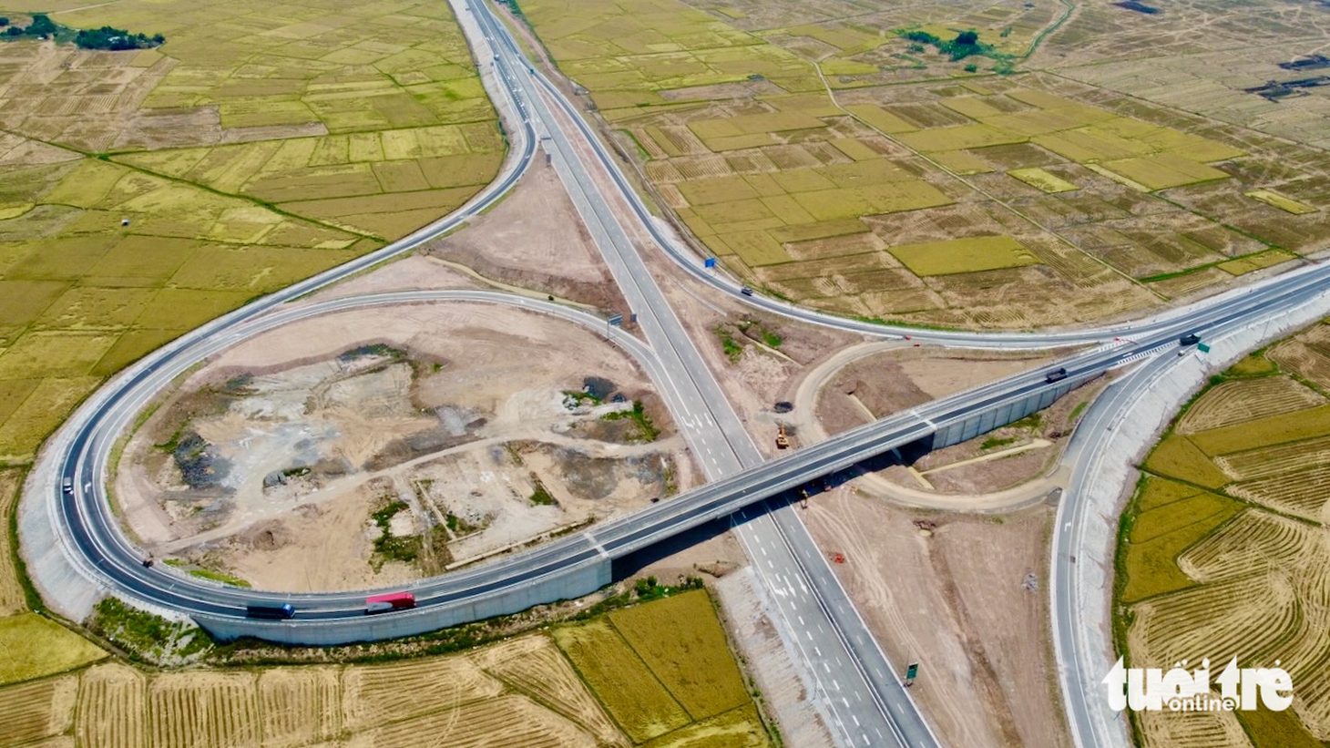 cao tốc - Ảnh 2.