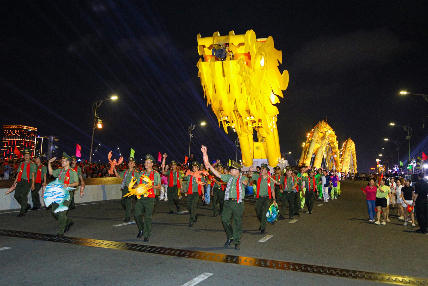 cầu Rồng - Ảnh 8.