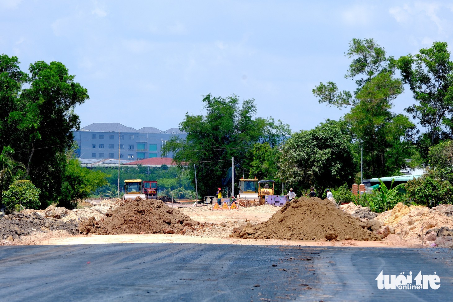 Đẩy nhanh tiến độ dự án đường Hồ Chí Minh nối quốc lộ 22 về hướng Long An - Ảnh 2.