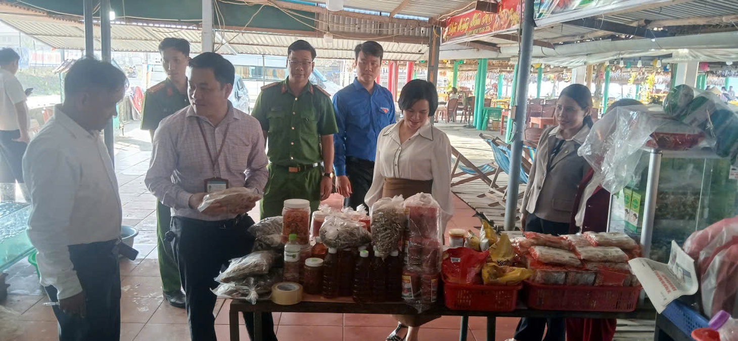 Lăng Cô - Ảnh 3.