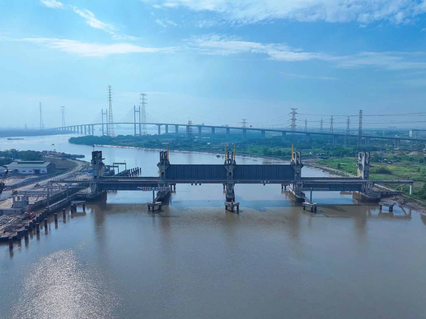 TP.HCM đốc thúc dự án ngăn triều 10.000 tỉ, yêu cầu về đích đúng hạn 31-12 - Ảnh 1.