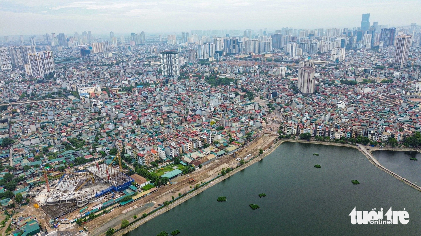 Người dân hối hả di dời, bàn giao mặt bằng làm đường vành đai khẩn cấp ở Hà Nội - Ảnh 8.