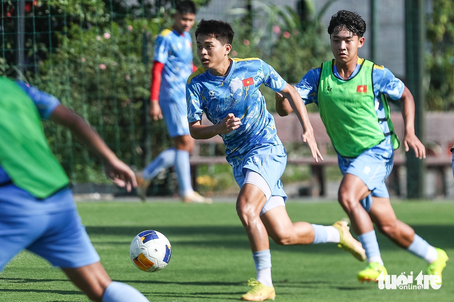 U19 Việt Nam tập buổi cuối cùng trước khi lên đường sang Indonesia - Ảnh 4.