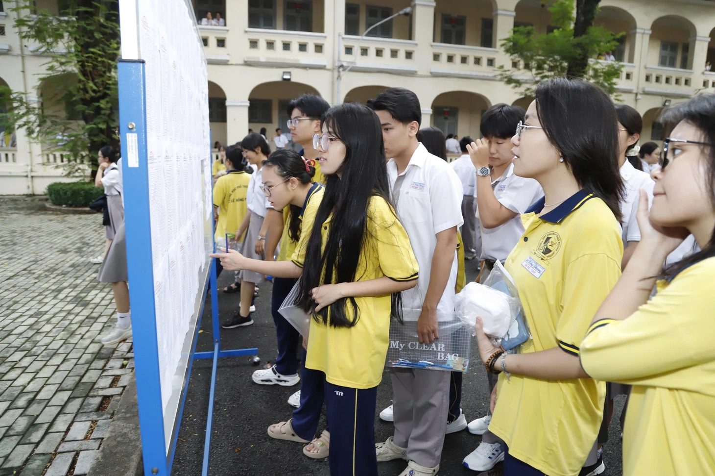 TP.HCM tổ chức thi thử tốt nghiệp như thi thật, siết quy trình từ phòng thi đến coi thi - Ảnh 2.