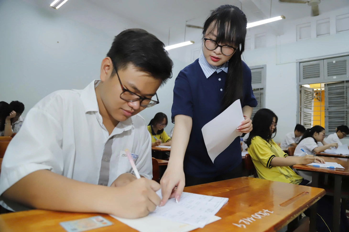 TP.HCM tổ chức thi thử tốt nghiệp như thi thật, siết quy trình từ phòng thi đến coi thi - Ảnh 1.