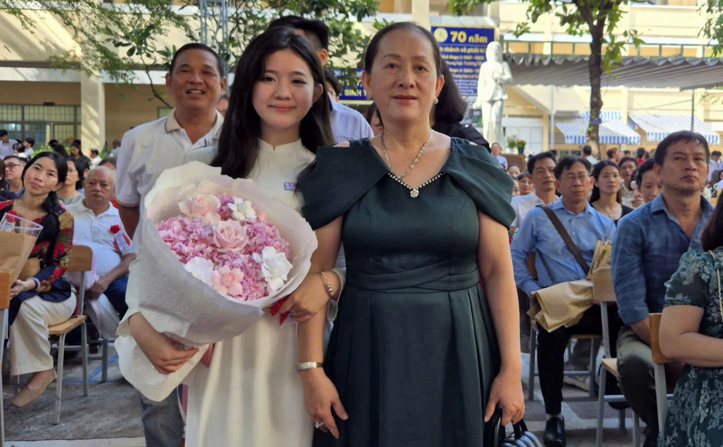 Thầy hiệu trưởng nhắn học trò trước ngày rời trường: ‘Đi xa cần sự tĩnh’ - Ảnh 3.