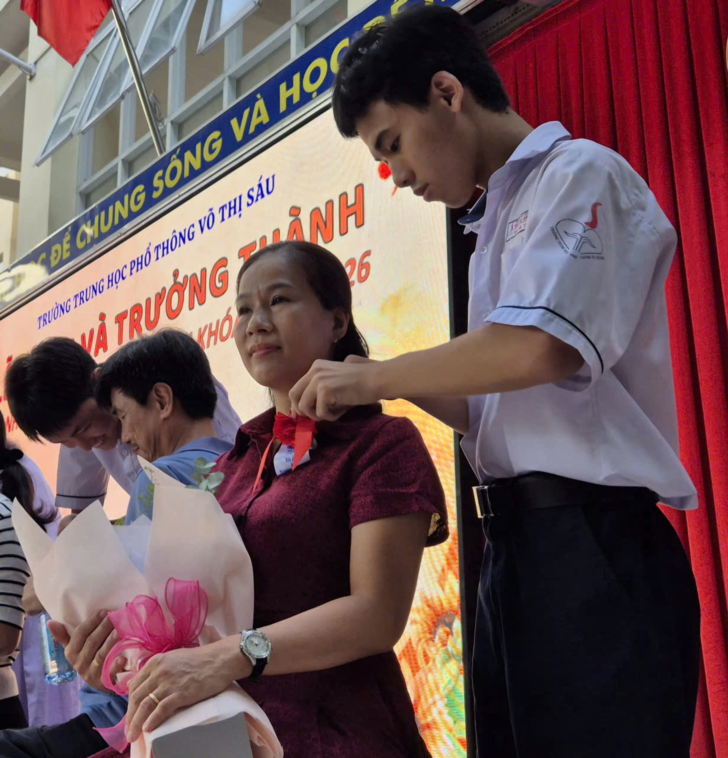 hiệu trưởng - Ảnh 6.