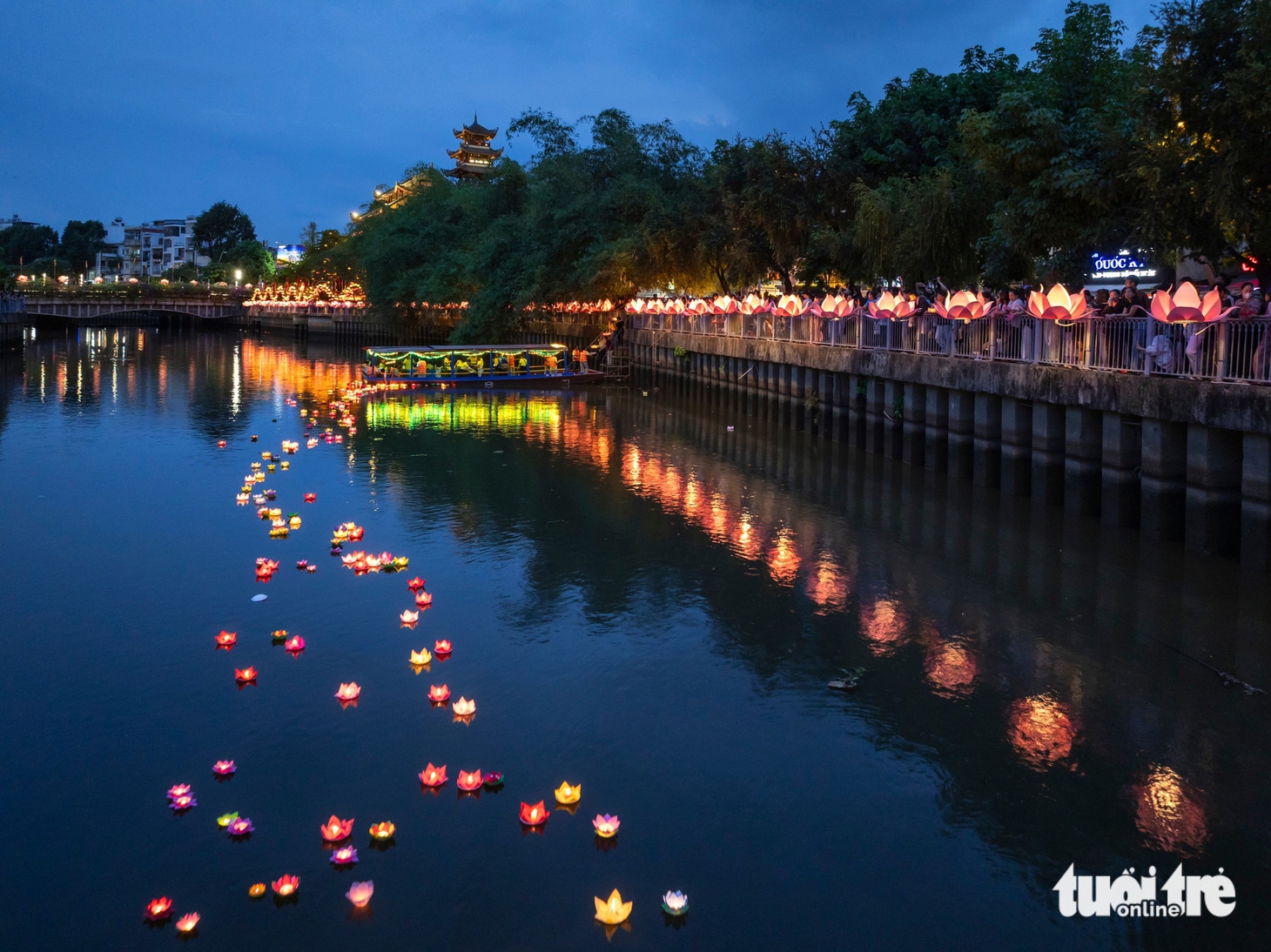 Phật đản - Ảnh 2.