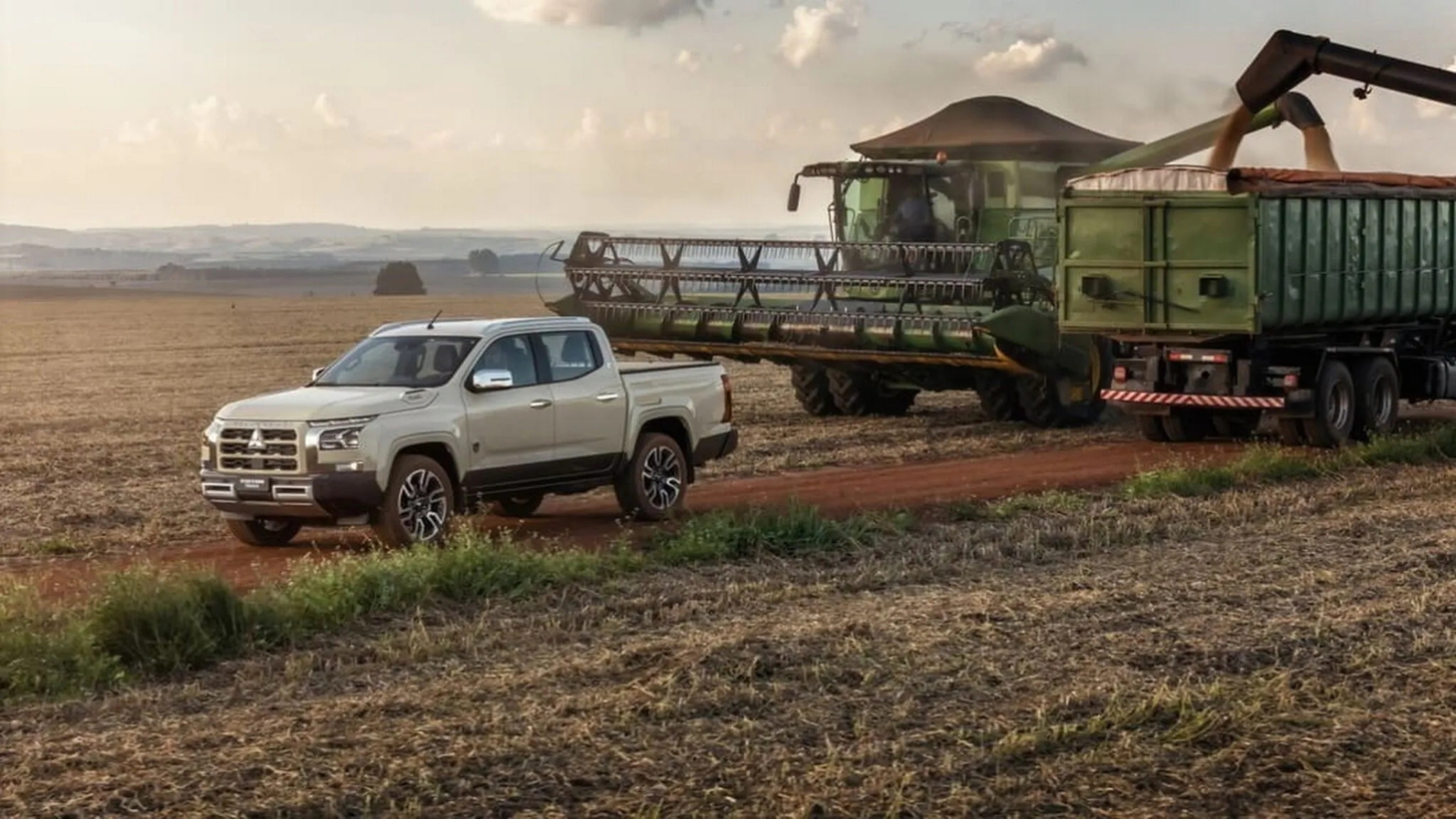 Mitsubishi Triton - Ảnh 3.
