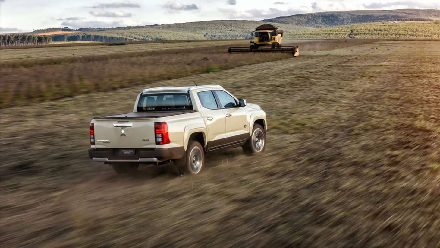 Mitsubishi Triton - Ảnh 7.