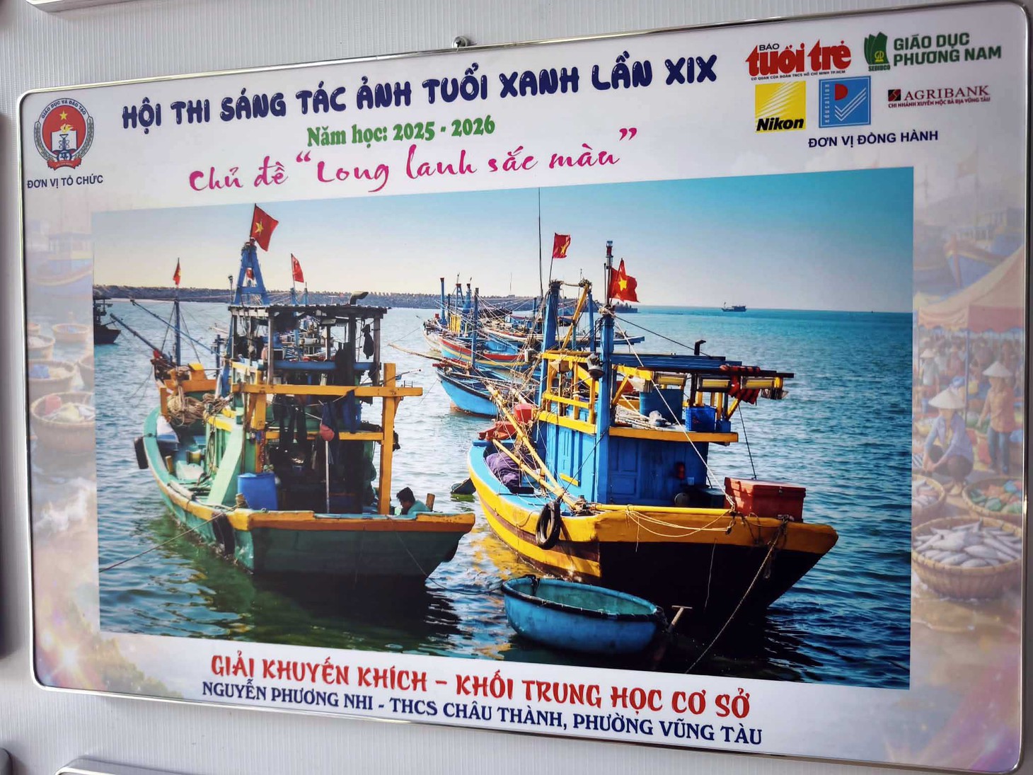 'Long lanh sắc màu' qua ống kính học trò tại triển lãm ảnh Tuổi Xanh 2026 - Ảnh 4.