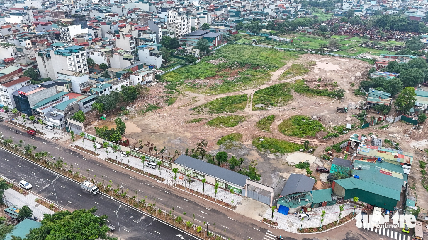 Cận cảnh khu đất dự kiến xây nhà tang lễ và 2 tòa tháp tưởng niệm ở nội đô Hà Nội - Ảnh 2.