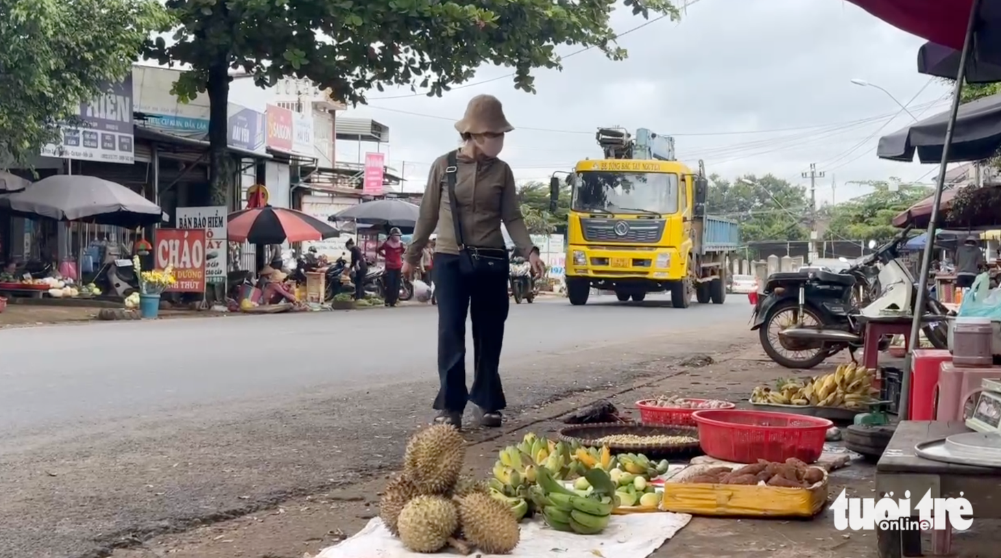 Chợ chồm hổm - Ảnh 3.