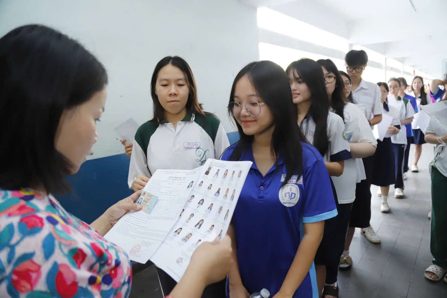 thi tốt nghiệp - Ảnh 28.