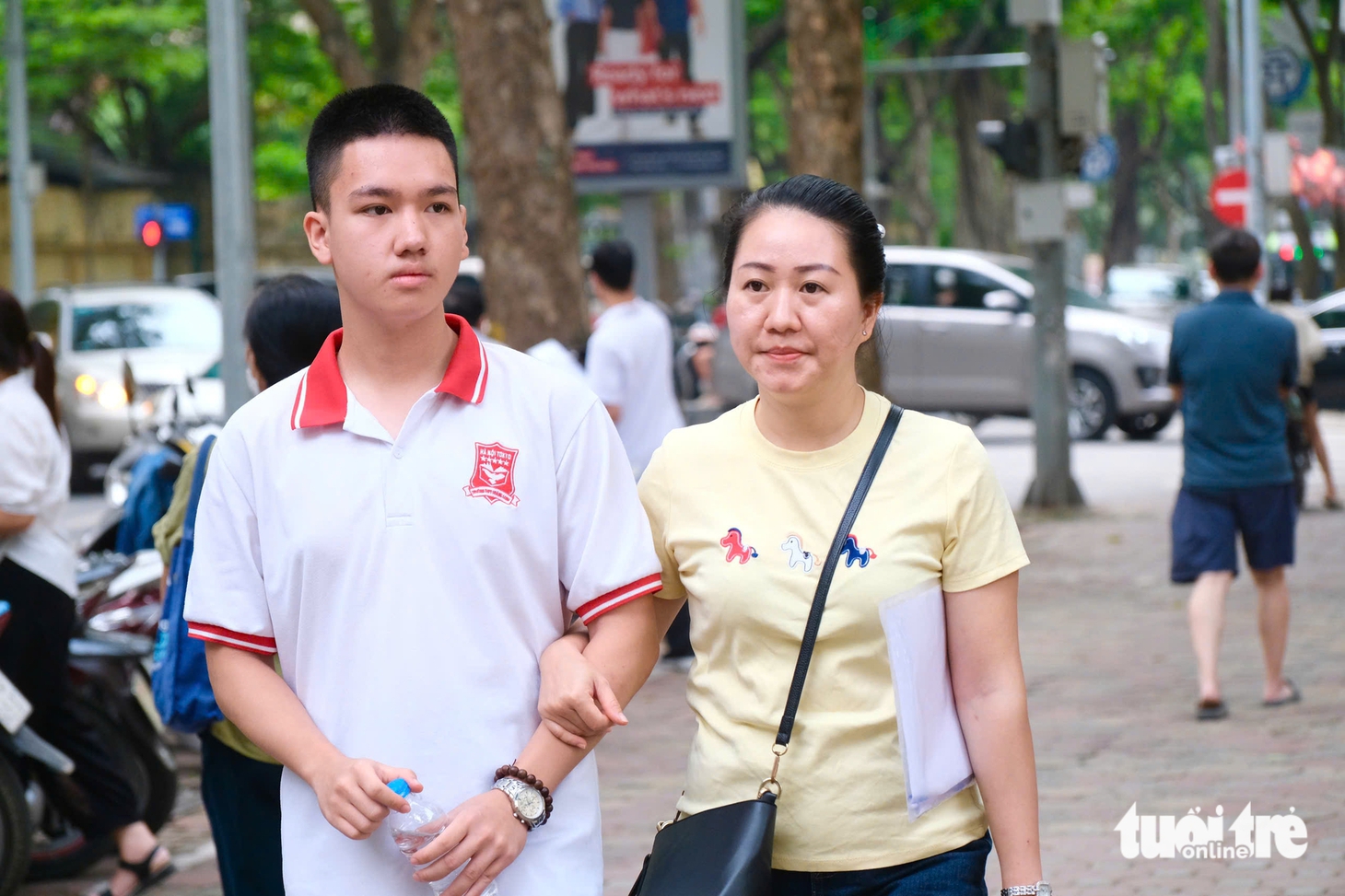 thi tốt nghiệp - Ảnh 24.