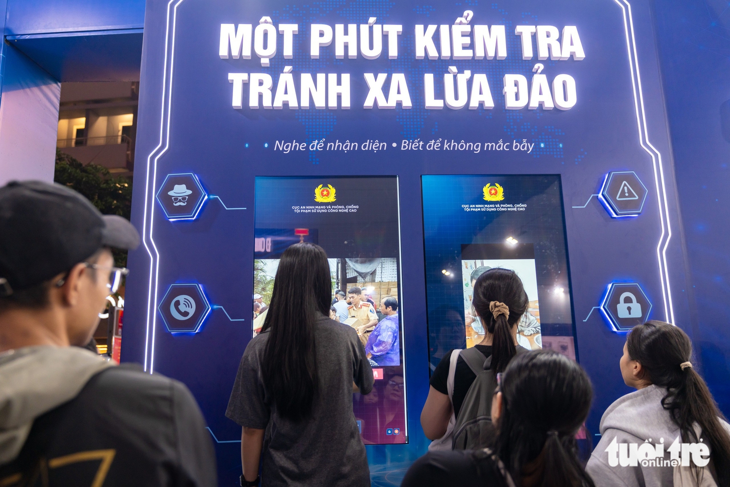 Hàng trăm hình ảnh, hiện vật quý tại triển lãm 80 năm An ninh nhân dân - Ảnh 18.