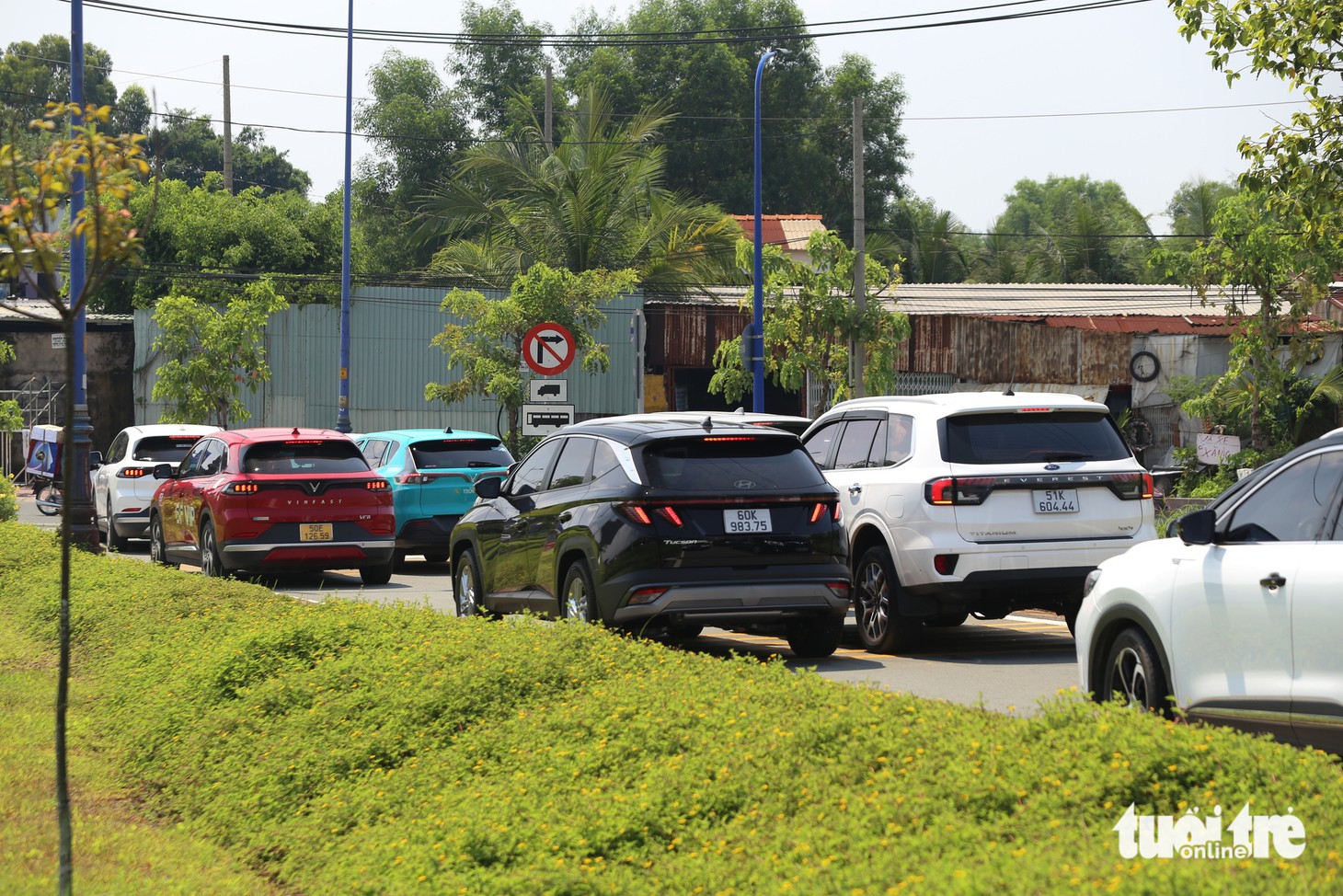 kẹt xe cao tốc - Ảnh 8.
