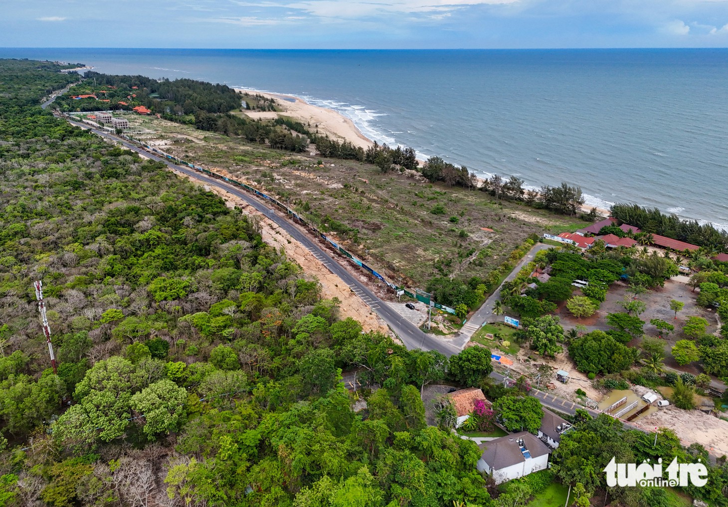 Ngắm phối cảnh, flycam cao tốc Hồ Tràm nối sân bay Long Thành vươn về đô thị biển - Ảnh 1.