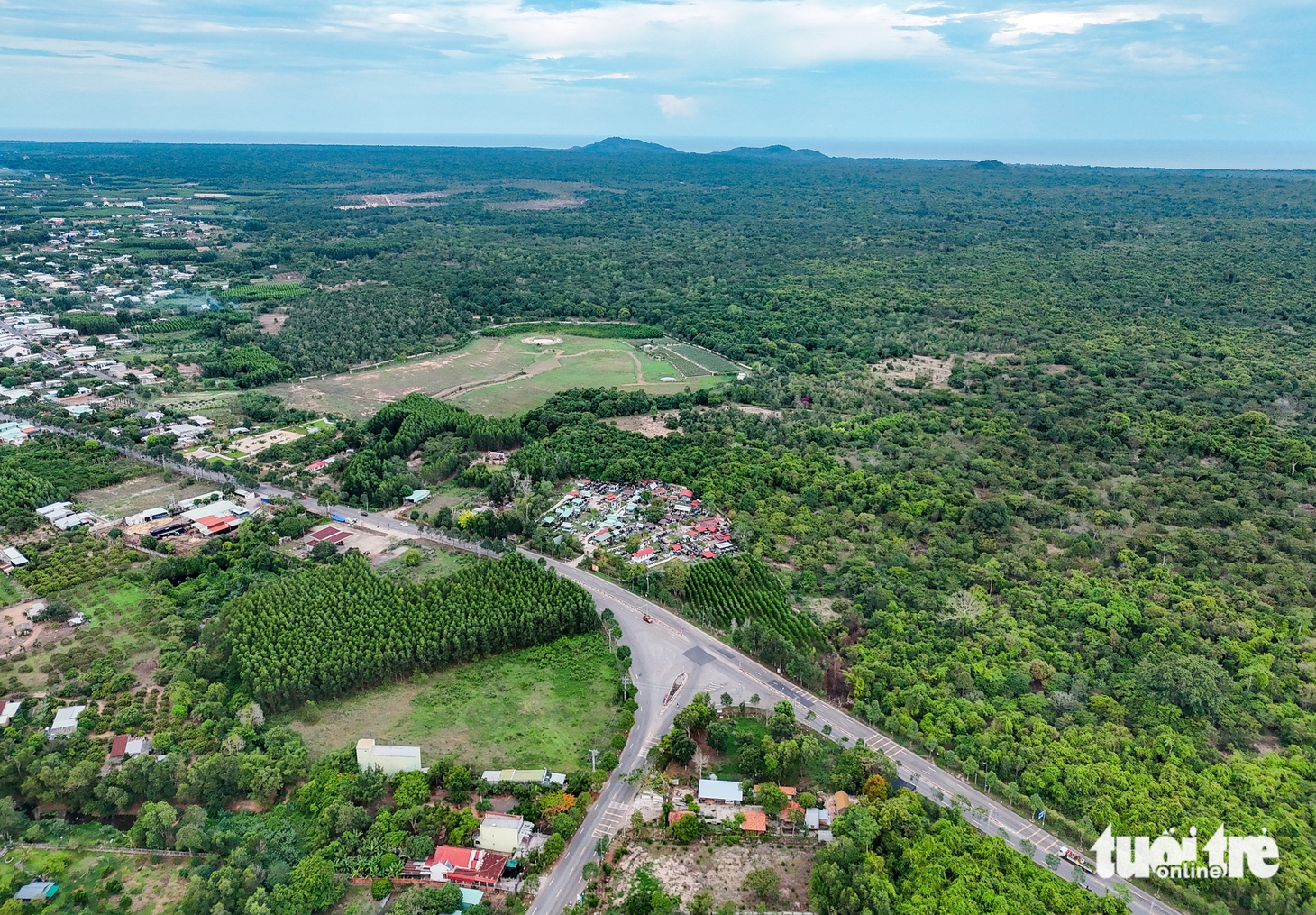 Ngắm phối cảnh, flycam cao tốc Hồ Tràm nối sân bay Long Thành vươn về đô thị biển - Ảnh 9.