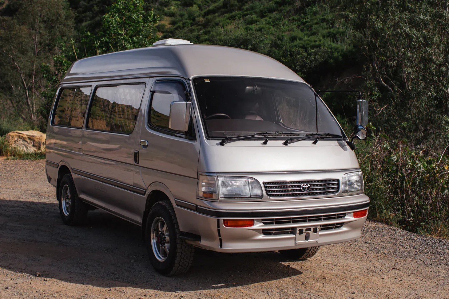 'Cá mập' Toyota đủ tiện nghi - Ảnh 15.