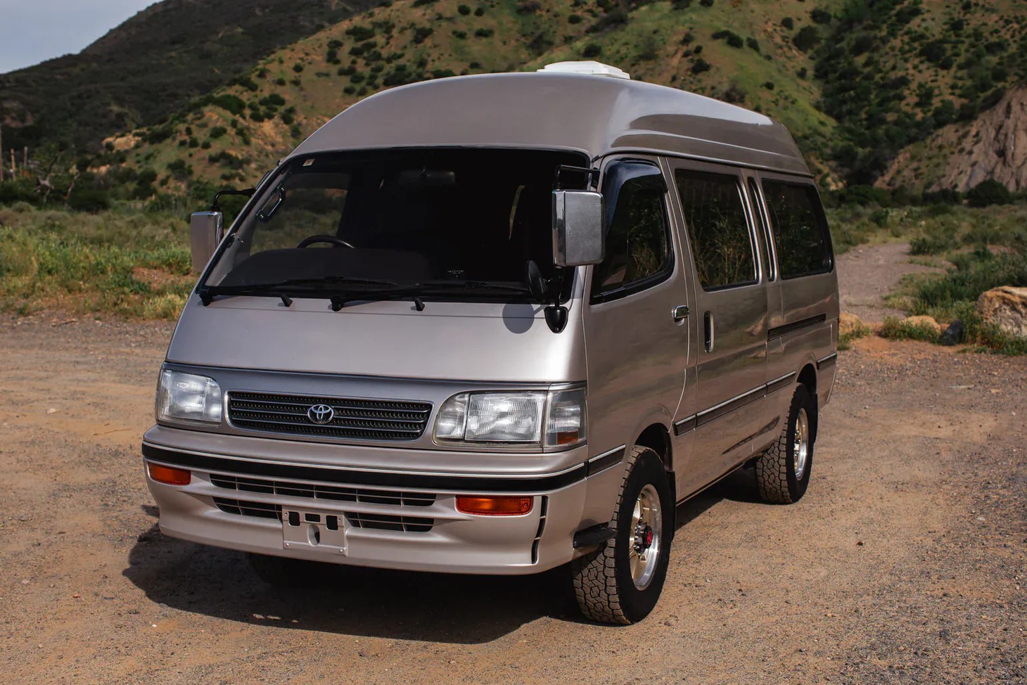 'Cá mập' Toyota đủ tiện nghi - Ảnh 2.