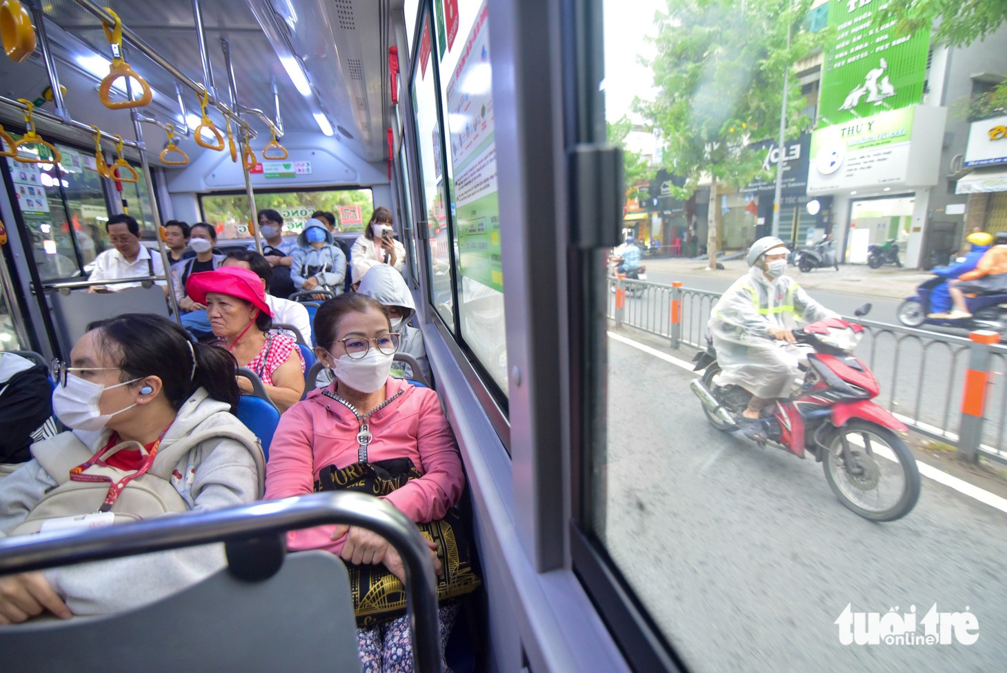 Cận cảnh dàn xe buýt tiện nghi, hiện đại trước ngày TP.HCM miễn phí vé cho người dân - Ảnh 10.