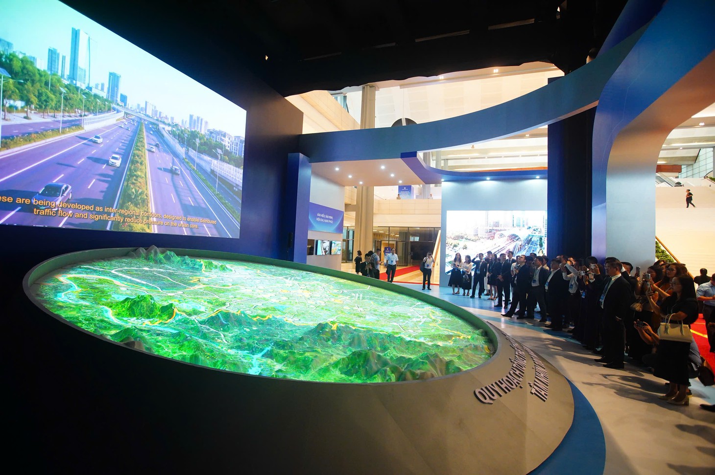Công bố Quy hoạch thủ đô Hà Nội tầm nhìn 100 năm và đầu tư năm 2026 - Ảnh 6.