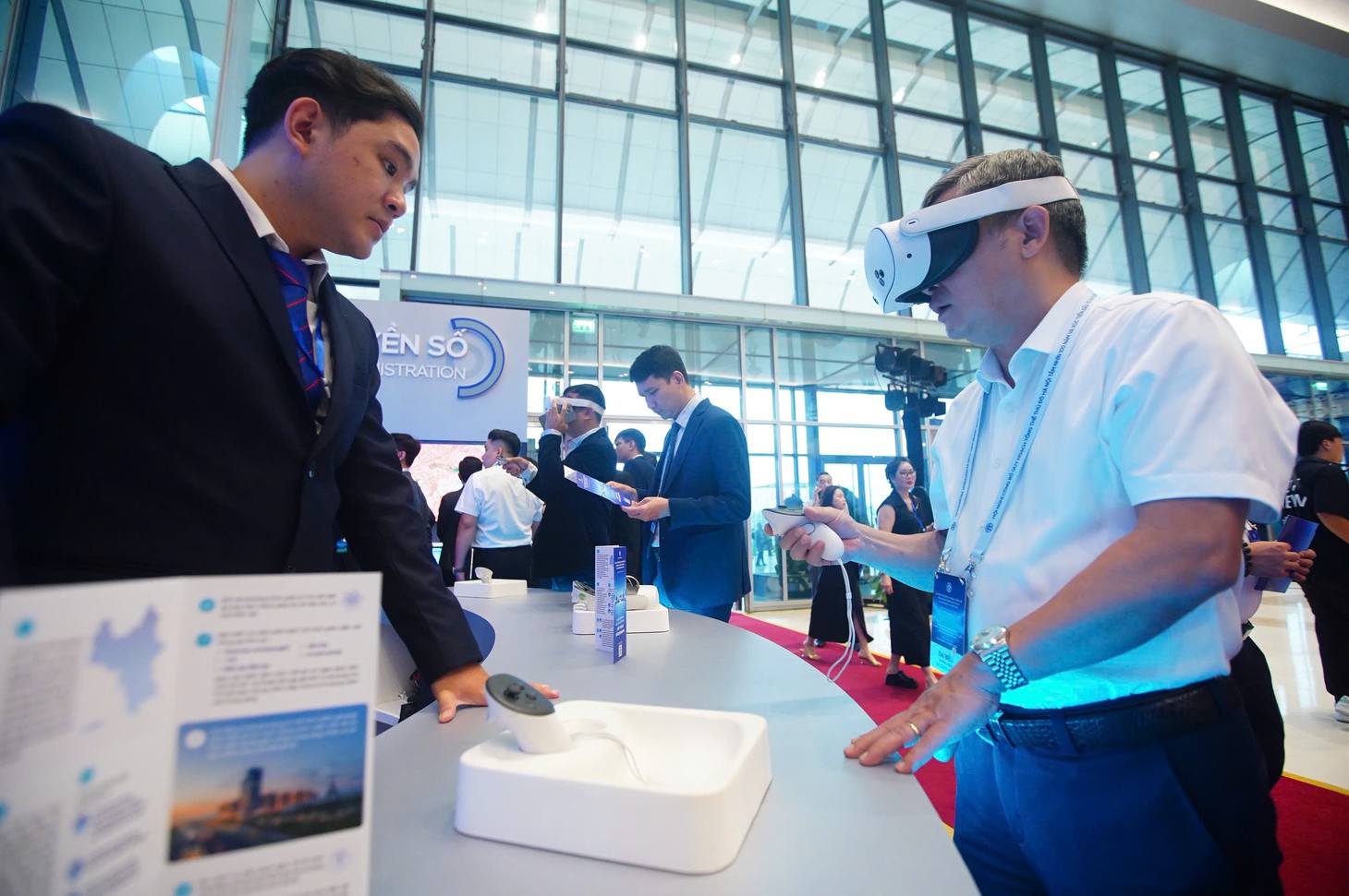 Công bố Quy hoạch thủ đô Hà Nội tầm nhìn 100 năm và đầu tư năm 2026 - Ảnh 8.