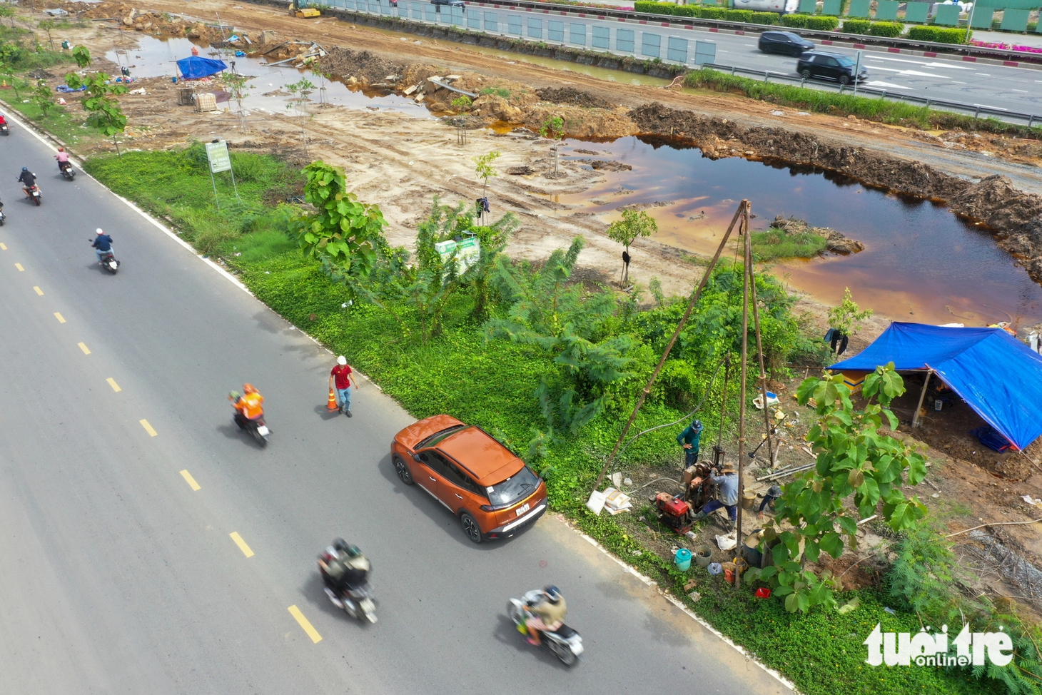 Cận cảnh khoan địa chất sâu 70-80m làm metro Thủ Thiêm - Long Thành - Ảnh 2.
