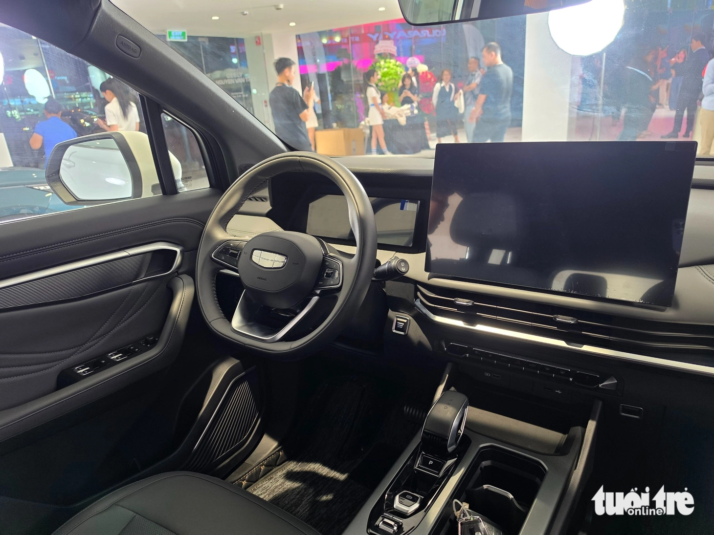 Geely Okavango ra mắt Việt Nam: Giá từ 739 triệu, rẻ hơn Toyota Corolla Cross dù rộng hơn Santa Fe - Ảnh 5.