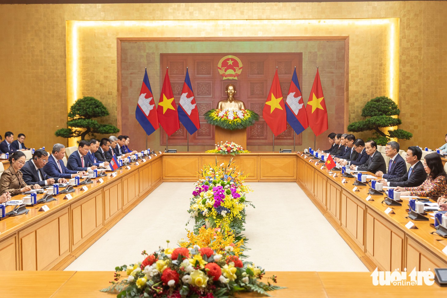 Thủ tướng Lê Minh Hưng đón và hội đàm với Thủ tướng Campuchia Hun Manet - Ảnh 11.