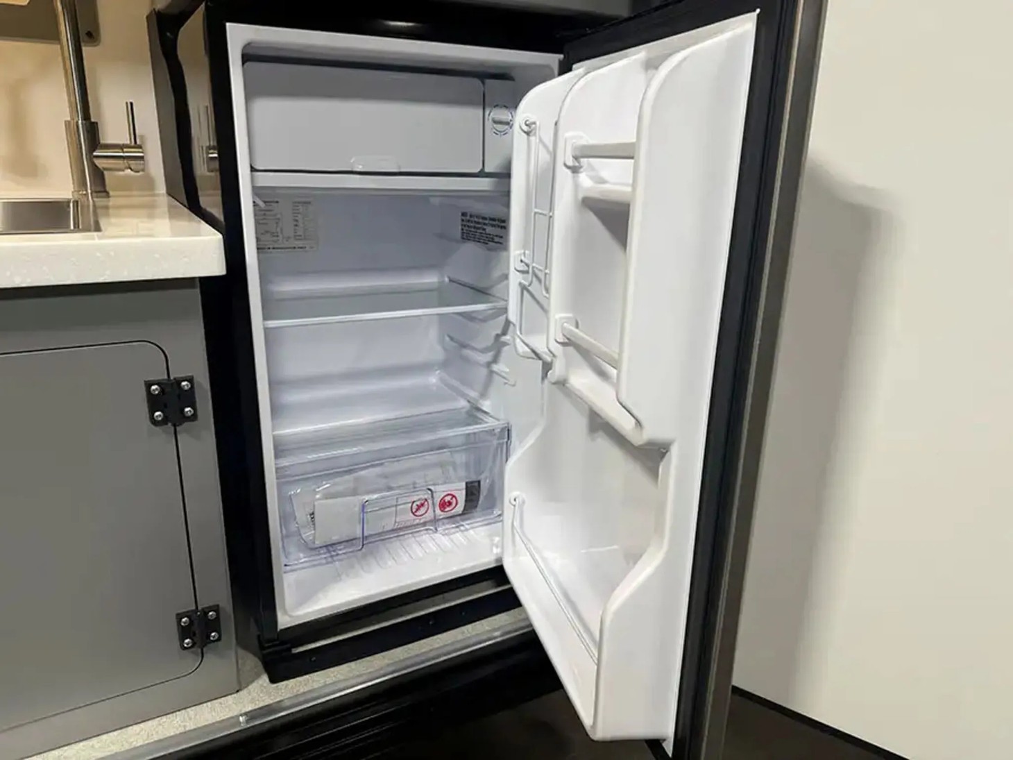 Nhà di động nhỏ gọn có phòng tắm độc đáo: Gập gọn như một cái hộp mà vẫn đủ tiện nghi bình thường - Ảnh 21.