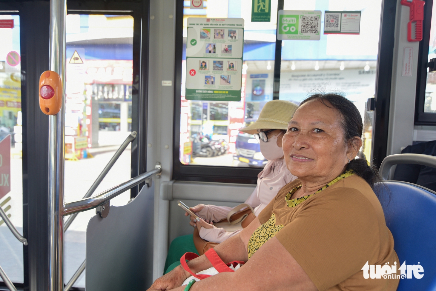 TP.HCM miễn vé xe buýt: Người dân tính chuyện không thuê trọ, đi làm bằng buýt mỗi ngày - Ảnh 3.