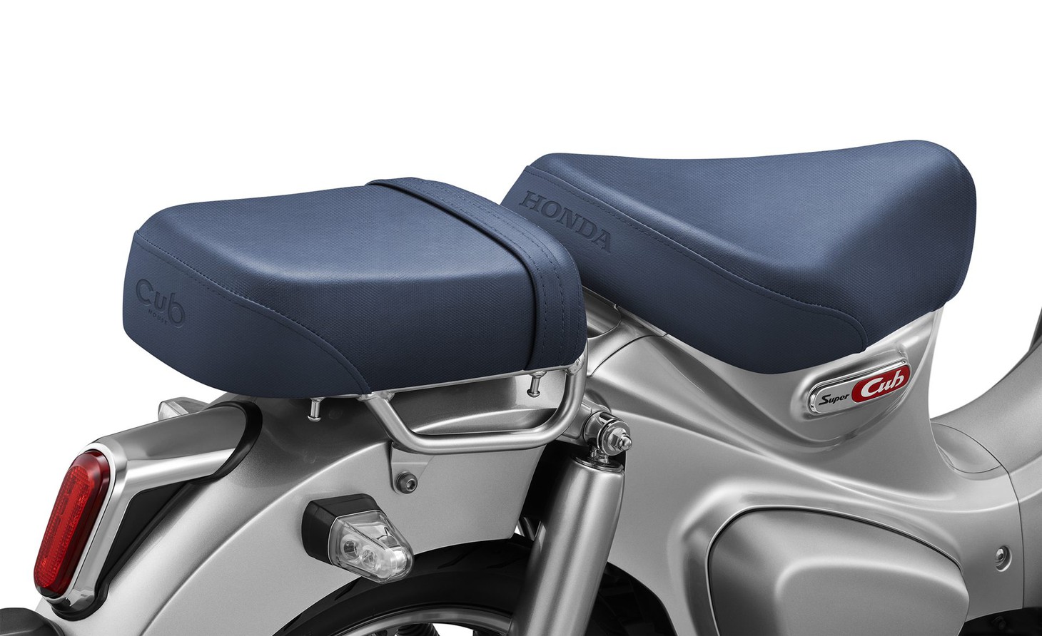 Honda Super Cub có bản mới bắt mắt hơn, phanh ABS, dùng được xăng sinh học - Ảnh 4.