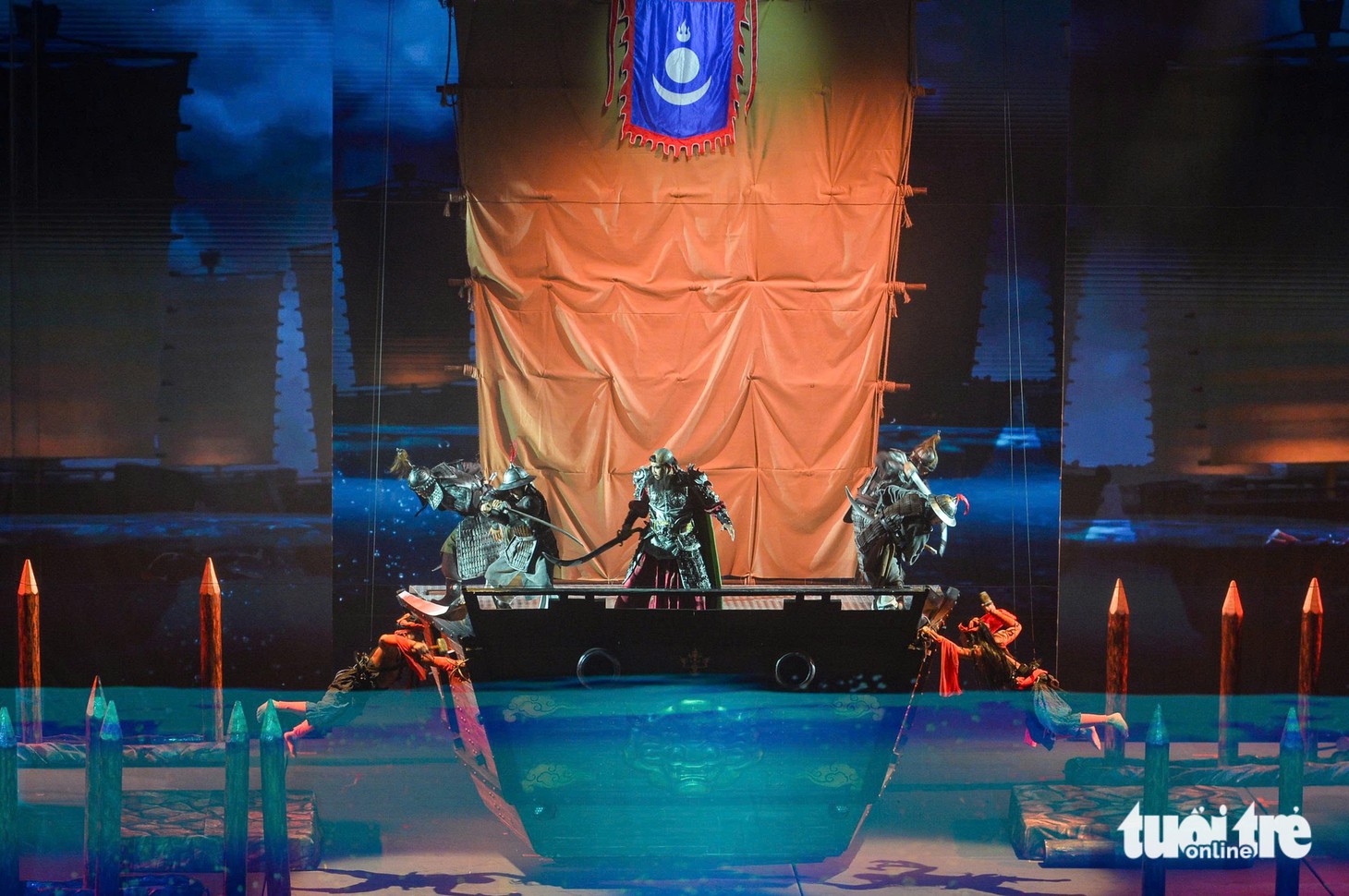 ‘Kỳ quan sân khấu’ Đất nước thiên hùng ca chính thức cập bến Vinpearl Theatre, xem không rời mắt, quá mãn nhãn - Ảnh 7.
