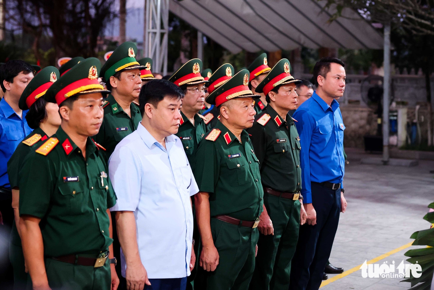 Thắp lên nghìn ngọn nến tri ân ở Nghĩa trang Liệt sĩ quốc gia Vị Xuyên - Ảnh 3.