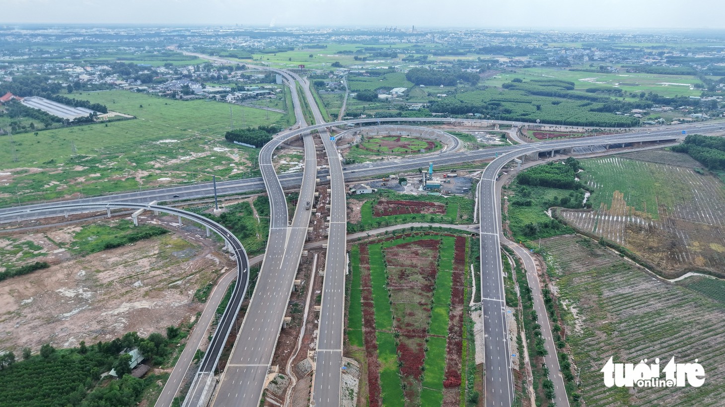 Đường vào “trái tim” công trường xây dựng sân bay Long Thành - Ảnh 3.