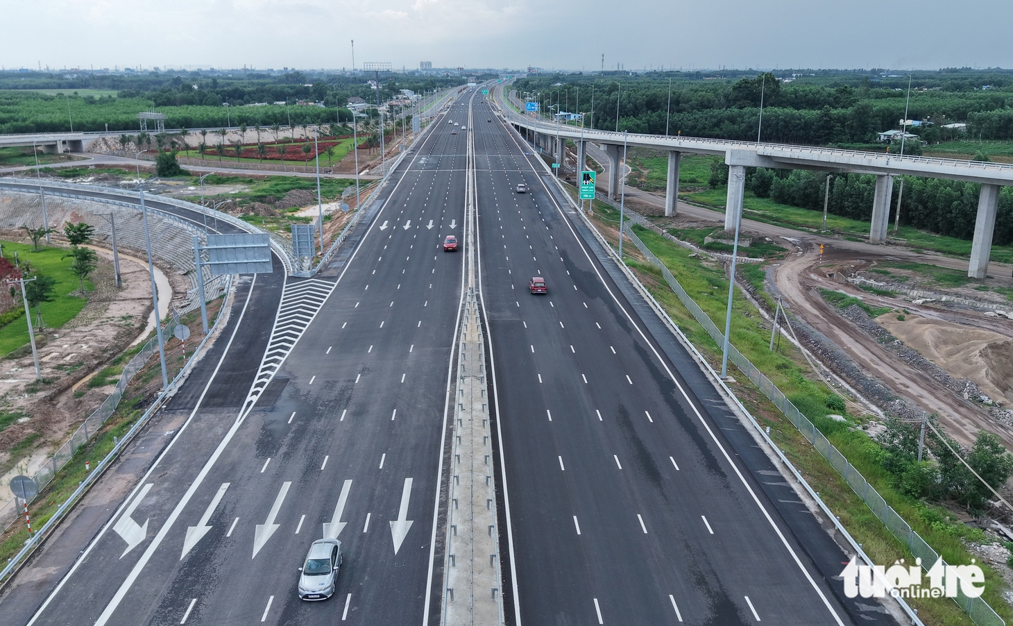 Đường vào “trái tim” công trường xây dựng sân bay Long Thành - Ảnh 4.