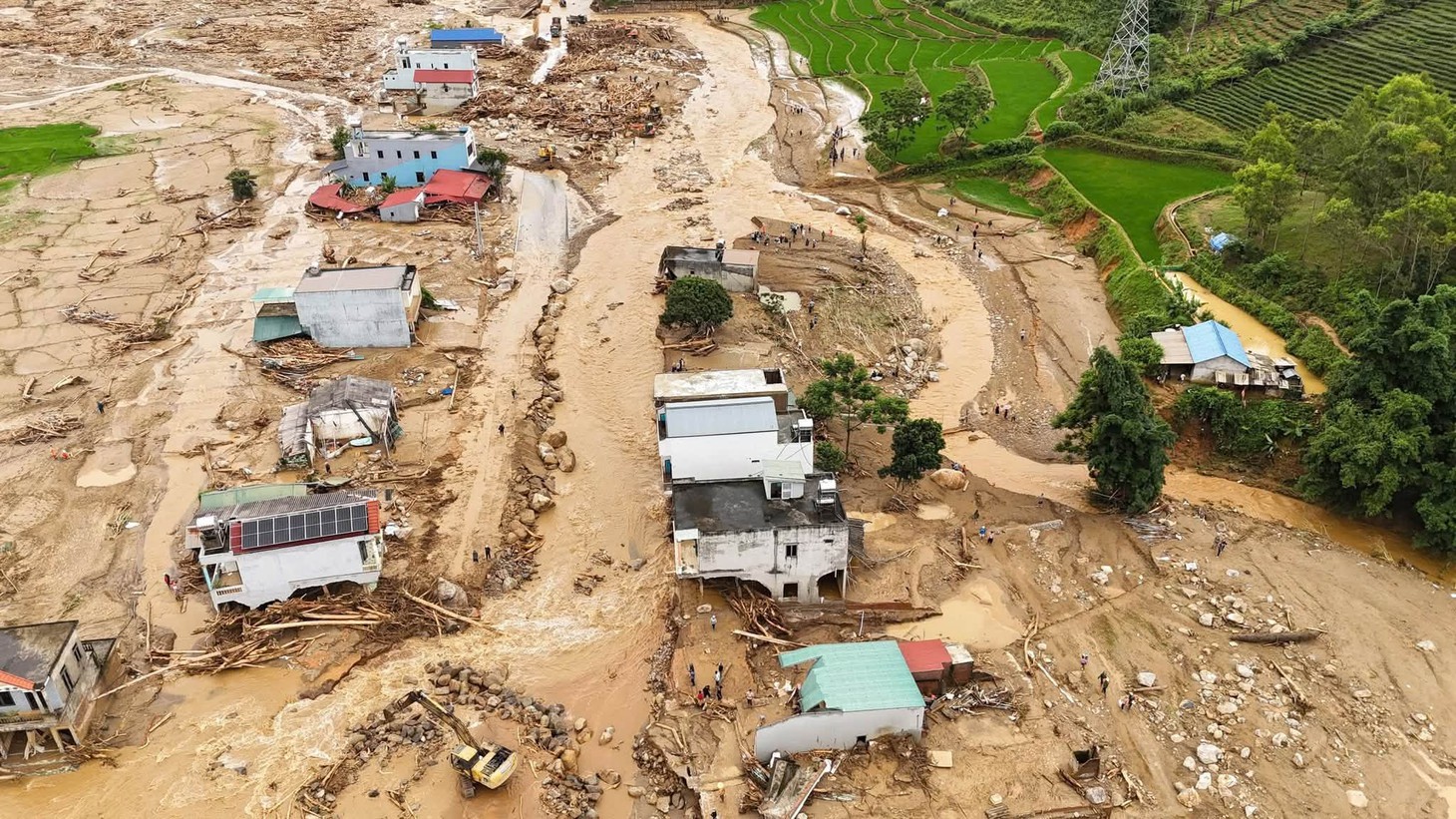 Toàn cảnh hiện trường lũ quét, sạt lở kinh hoàng ở Mường Than, Lai Châu - Ảnh 6.
