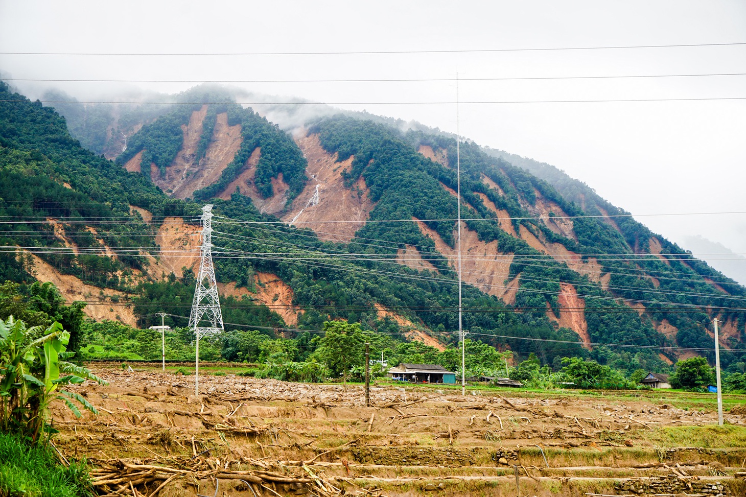 Chuyên gia phân tích nguyên nhân lũ quét ở Mường Than, Lai Châu - Ảnh 3.