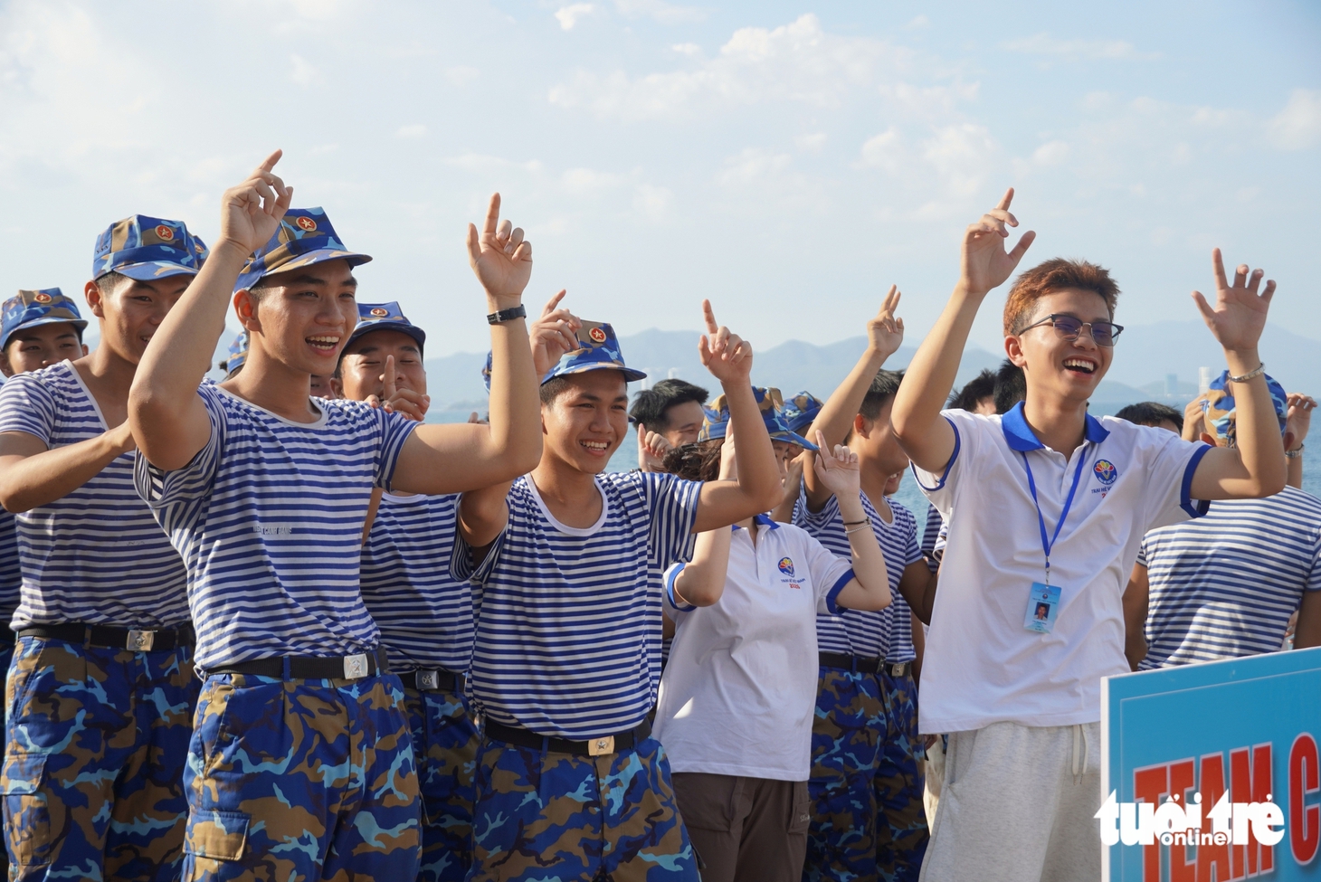 Kiều bào trẻ giao lưu với chiến sĩ, học viên Học viện Hải quân tại Nha Trang - Ảnh 5.