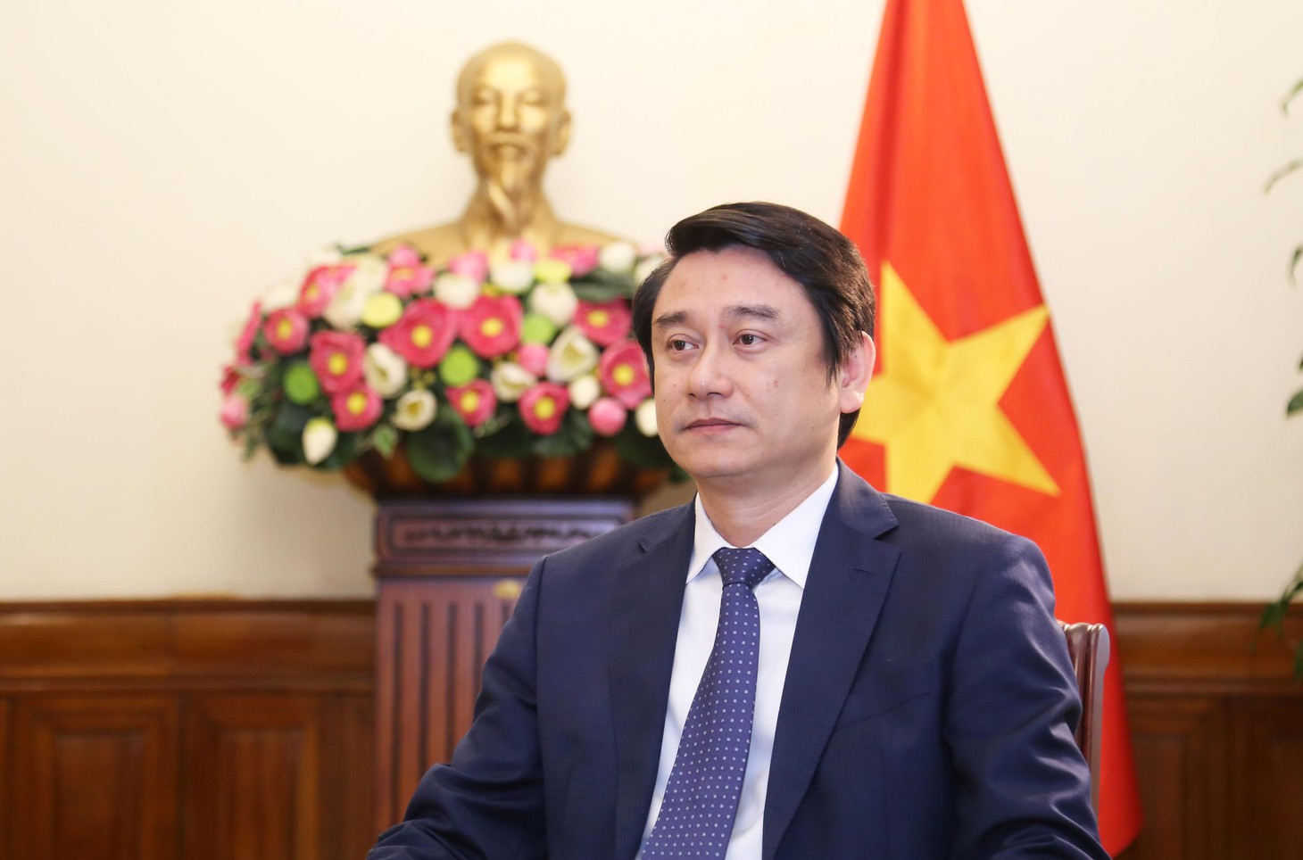 Bộ Ngoại giao thí điểm dùng AI viết báo cáo, nghiên cứu dùng trong dịch thuật - Ảnh 1.