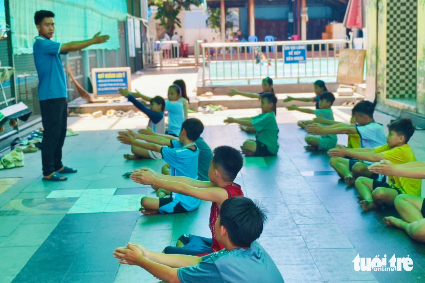 Dạy bơi miễn phí dịp hè tại TP.HCM: Con thêm kỹ năng, phụ huynh bớt lo - Ảnh 5.