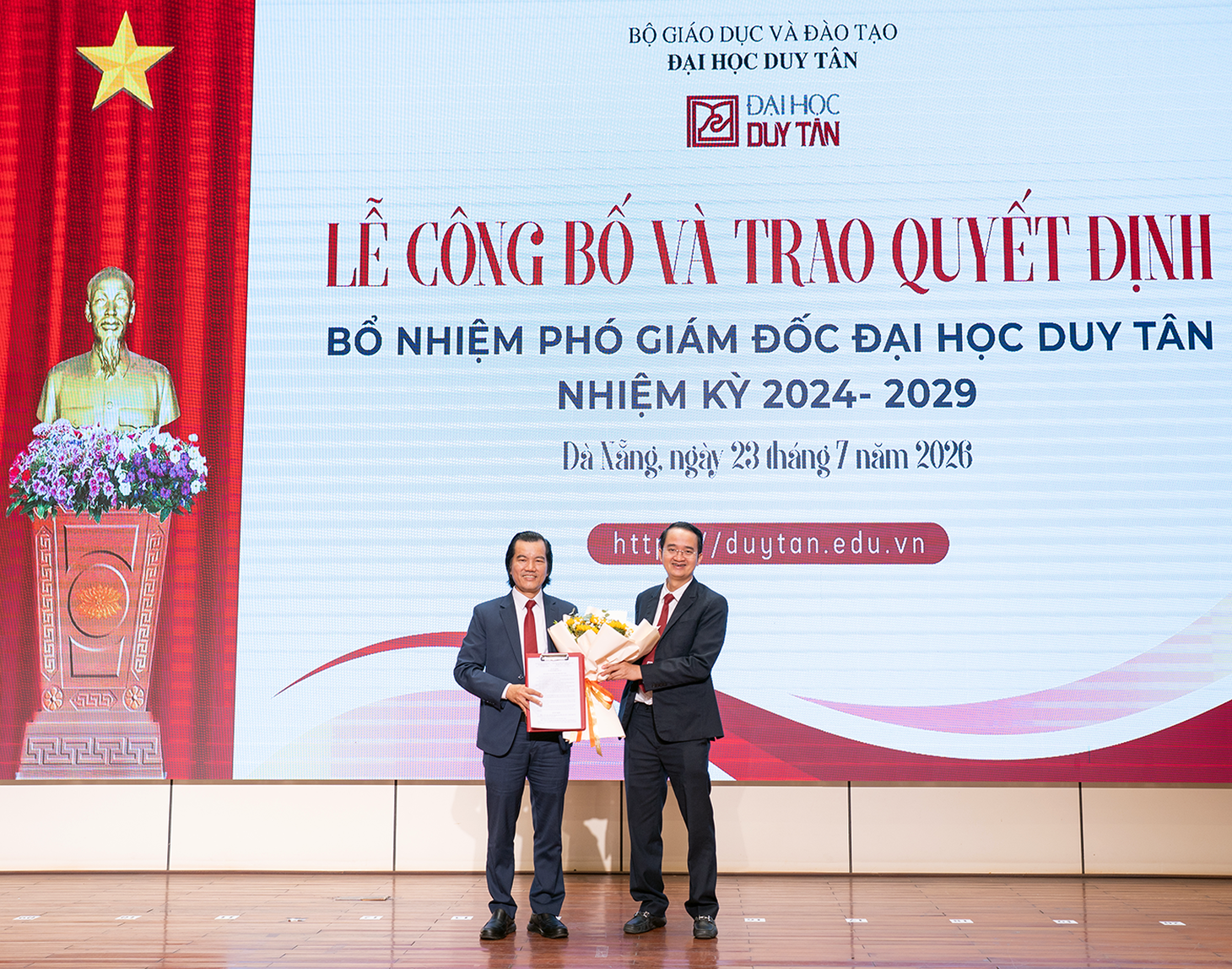 PGS.TS. Nguyễn Gia Như được bổ nhiệm chức phó giám đốc ĐH Duy Tân - Ảnh 1.