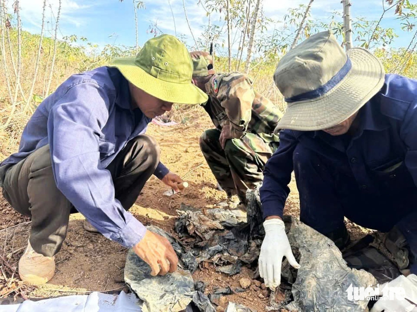 Dấu chân K51 tìm kiếm liệt sĩ tại rừng già Mondulkiri trong mùa khô 2026 - Ảnh 4.