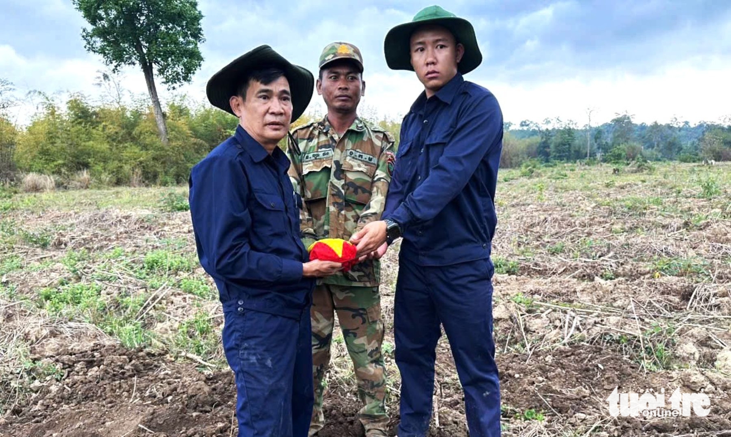 Dấu chân K51 tìm kiếm liệt sĩ tại rừng già Mondulkiri trong mùa khô 2026 - Ảnh 10.